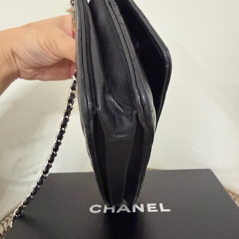 CHANEL LAMBSKIN WALLET ON CHAIN - Picture 8 of 16